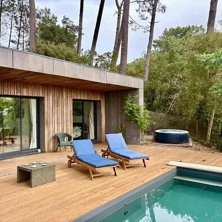 La Du Bout Du Monde, Pool & Jacuzzi *