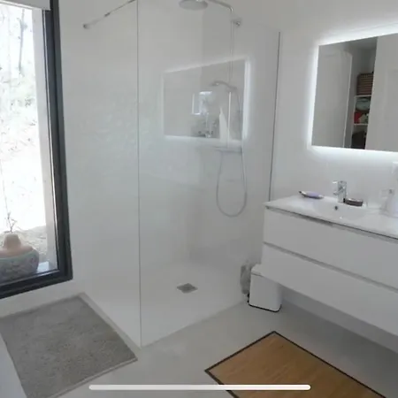 La Du Bout Du Monde, Pool & Jacuzzi וילה *