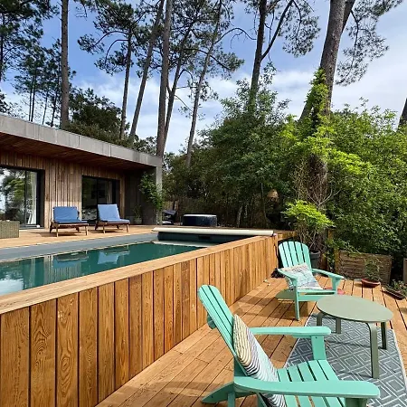 וילה La Du Bout Du Monde, Pool & Jacuzzi סורטס הוסגור