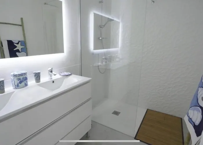 La Du Bout Du Monde, Pool & Jacuzzi